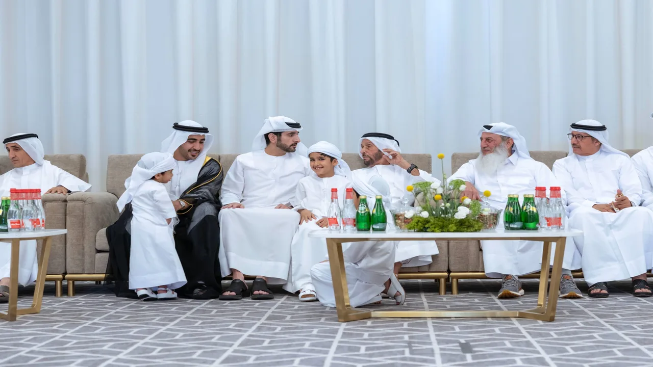 حمدان بن محمد يشارك في احتفالات عائلية مميزة في دبي